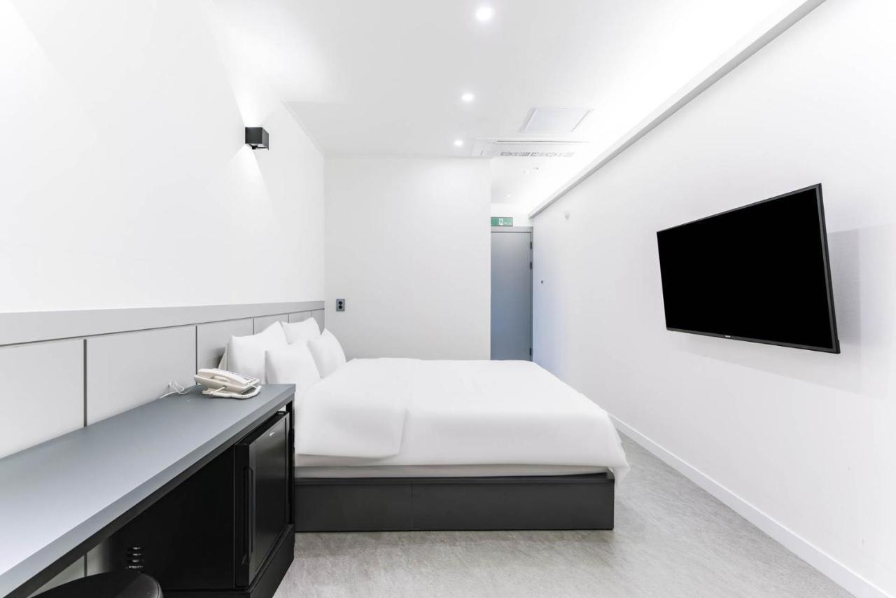Pyeongtaek Godeok Rich Stay Hotel エクステリア 写真