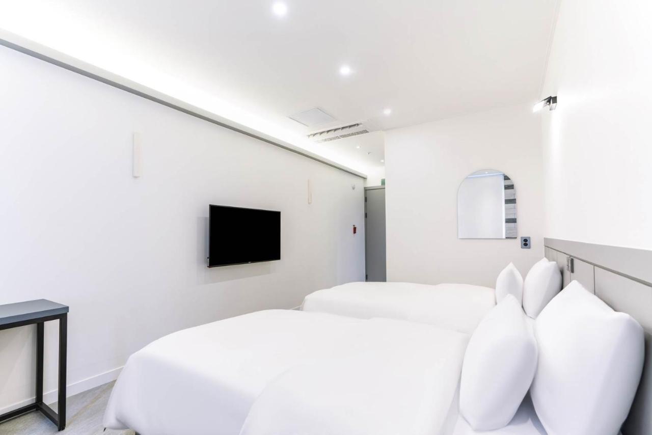 Pyeongtaek Godeok Rich Stay Hotel エクステリア 写真