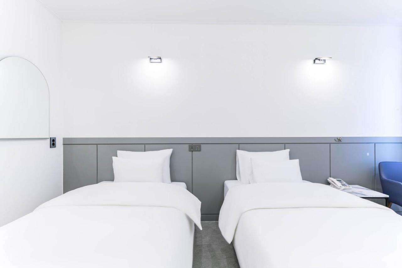 Pyeongtaek Godeok Rich Stay Hotel エクステリア 写真