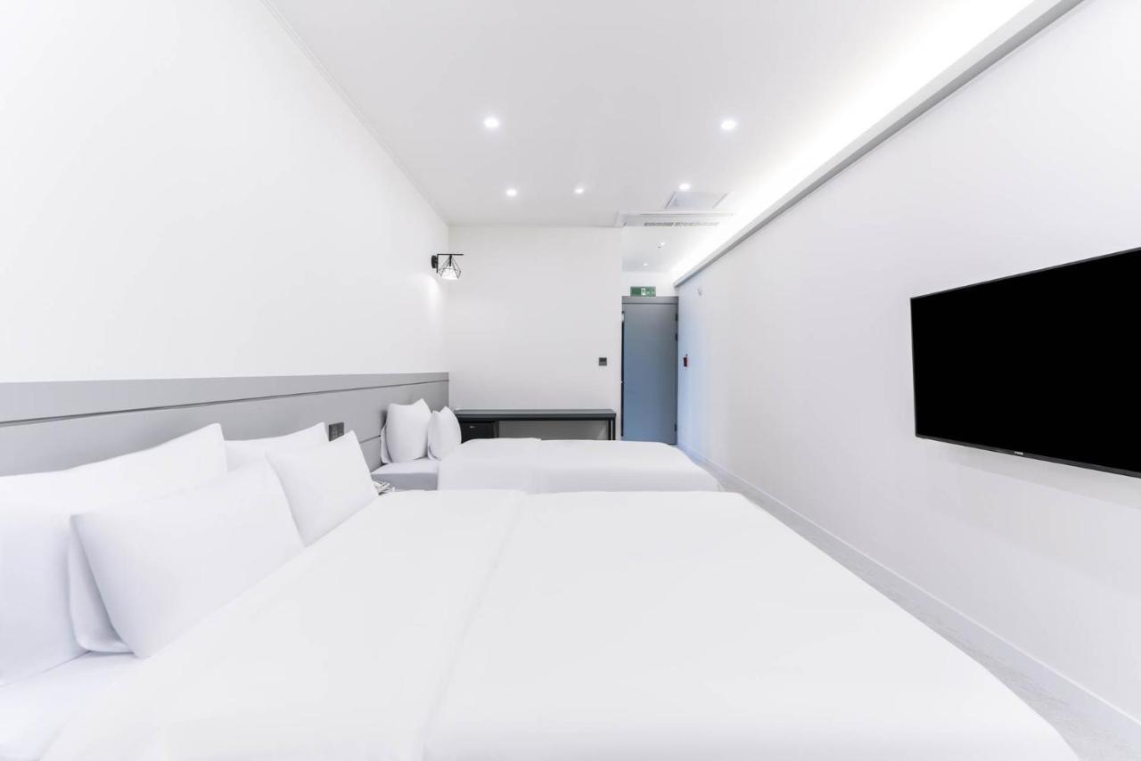 Pyeongtaek Godeok Rich Stay Hotel エクステリア 写真