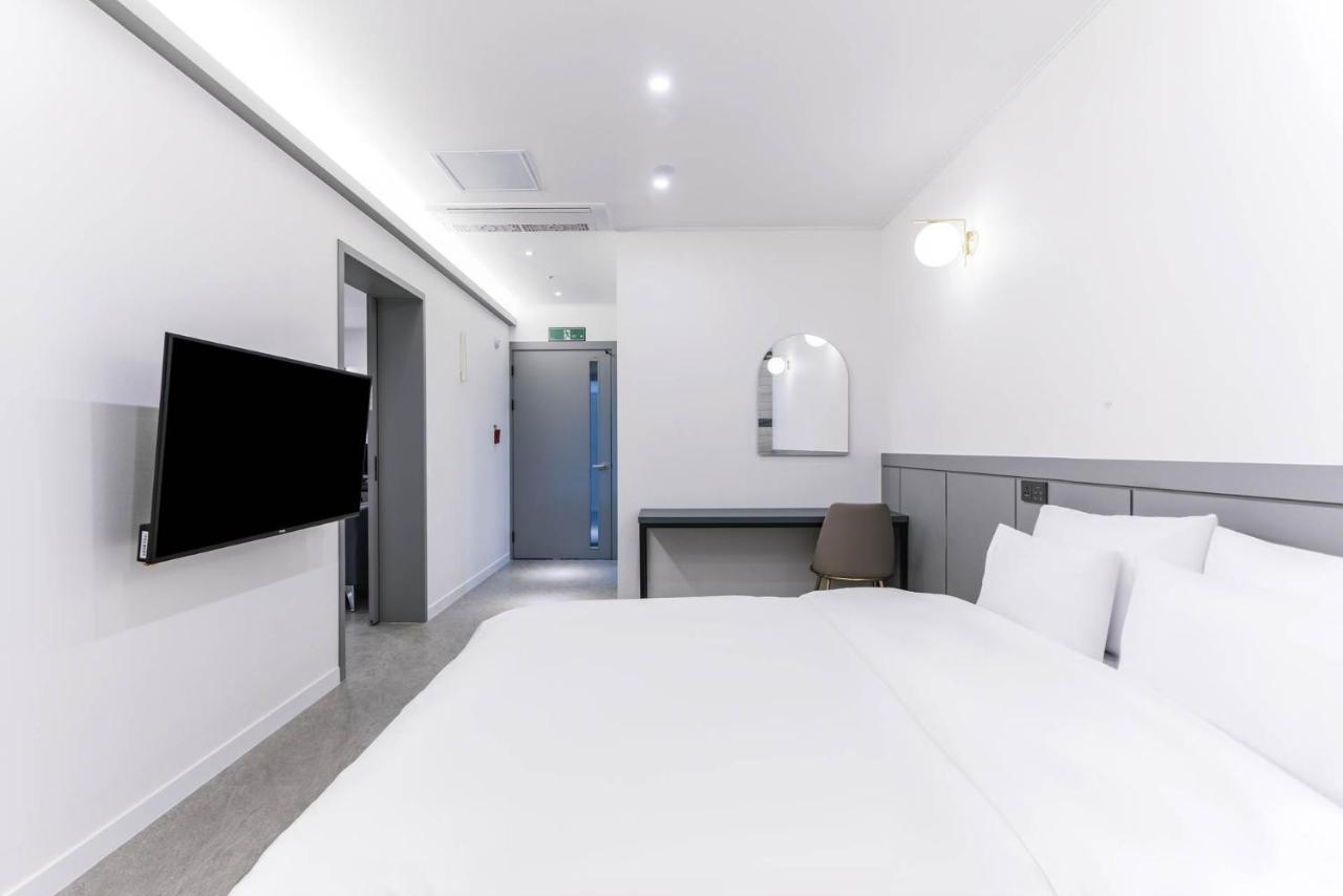 Pyeongtaek Godeok Rich Stay Hotel エクステリア 写真