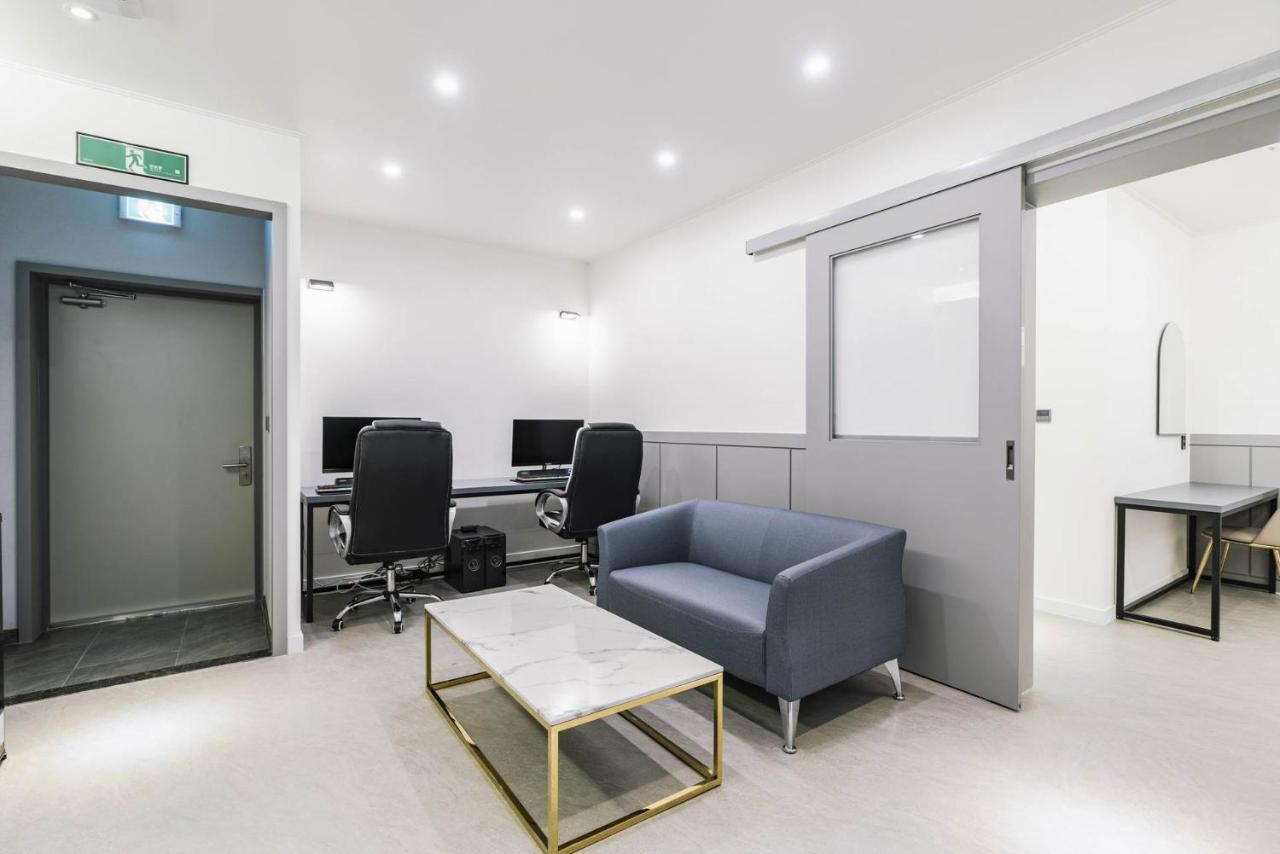 Pyeongtaek Godeok Rich Stay Hotel エクステリア 写真