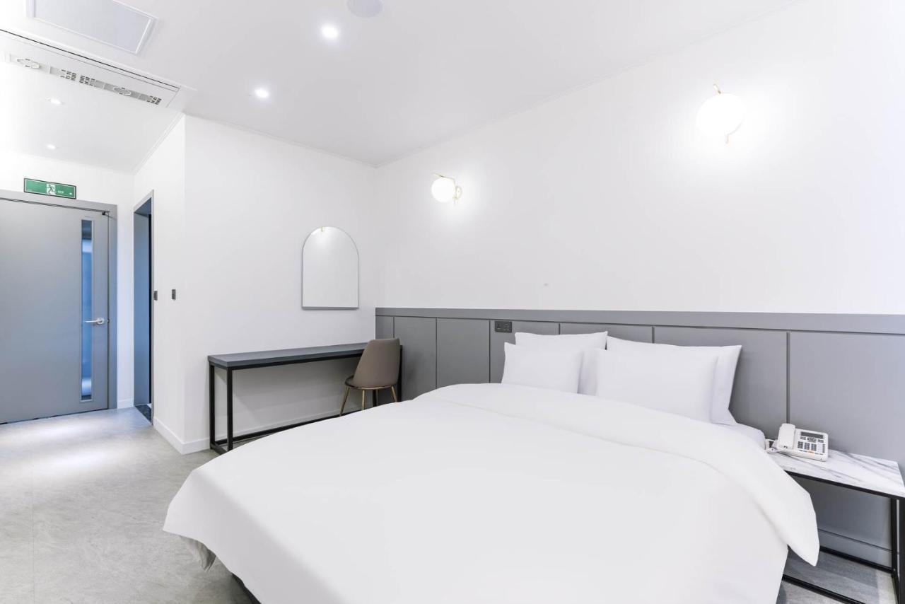 Pyeongtaek Godeok Rich Stay Hotel エクステリア 写真